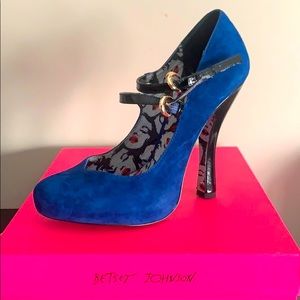 Betsy Johnson Heel